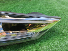 Load image into Gallery viewer, Frontscheinwerfer Hyundai Tucson 92102-D7700 LED Rechts Scheinwerfer Headlight