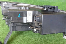 Load image into Gallery viewer, Frontscheinwerfer Seat Tarraco 5FJ941007E Links Scheinwerfer Headlight SCH4947110612en