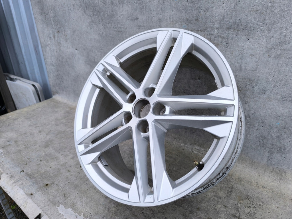 1x Alufelge 19 Zoll 8.0" 5x112 80A601025G Audi Q5 Rim Wheel