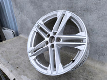 Load image into Gallery viewer, 1x Alufelge 19 Zoll 8.0" 5x112 80A601025G Audi Q5 Rim Wheel FEL9418003542wb