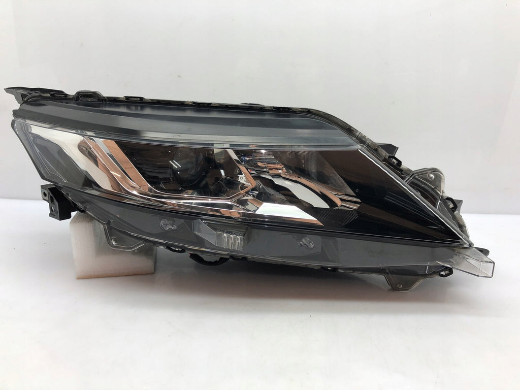 Frontscheinwerfer Mitsubishi L200 8301D378 Rechts Scheinwerfer Headlight