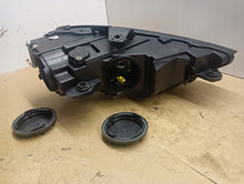 Load image into Gallery viewer, Frontscheinwerfer Audi A3 8V0941005E Xenon Ein Stück (Rechts oder Links)