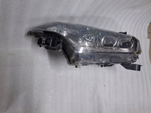 Laden Sie das Bild in den Galerie-Viewer, Frontscheinwerfer Mitsubishi Outlander III ECM921-22A10 ECM921-21C10 Links