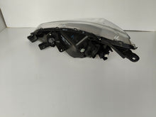 Load image into Gallery viewer, Frontscheinwerfer Mitsubishi Space W Star 8301D446 Rechts Scheinwerfer Headlight SCH7202848685wk