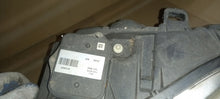 Laden Sie das Bild in den Galerie-Viewer, Frontscheinwerfer Volvo V60 S60 31420261 Bi-Xenon Links Scheinwerfer Headlight SCH8456704137hl