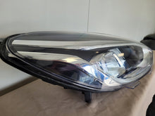 Laden Sie das Bild in den Galerie-Viewer, Frontscheinwerfer Ford Fiesta I Rechts Scheinwerfer Headlight SCH5993688137wp