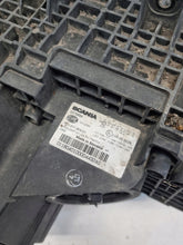 Laden Sie das Bild in den Galerie-Viewer, Frontscheinwerfer 2379889 LED Links Scheinwerfer Headlight