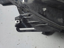 Laden Sie das Bild in den Galerie-Viewer, Frontscheinwerfer Opel Zafira C 39009022 Rechts Scheinwerfer Headlight