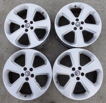 Load image into Gallery viewer, 4x Alufelge 18 Zoll 7.0" 5x105 38ET Silber 95181597 95145409 Opel Mokka FEL5676218576pm