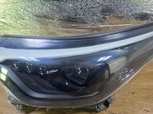 Load image into Gallery viewer, Frontscheinwerfer Toyota Chr 81150-YP281-00 Links Scheinwerfer Headlight SCH9506107676ms