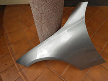 Laden Sie das Bild in den Galerie-Viewer, Kotflügel Mercedes-Benz W206 Vorne Links