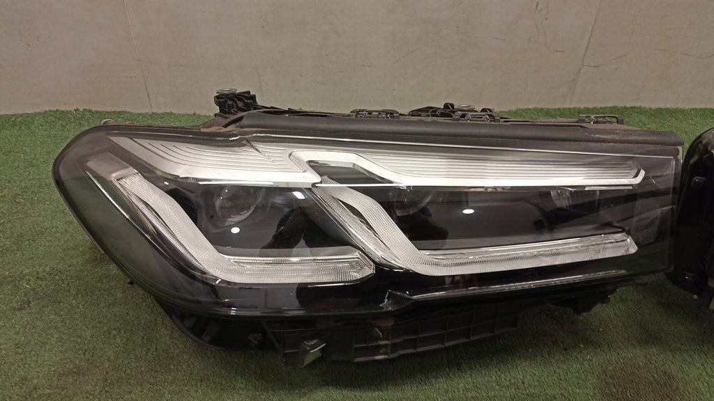 Frontscheinwerfer BMW 5 G30 5A388C8 5A388C7-02 Full LED Rechts oder Links SCH2450663605li