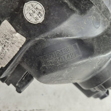 Laden Sie das Bild in den Galerie-Viewer, Frontscheinwerfer Kia Carens III 92102-1D0 Rechts Scheinwerfer Headlight