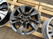 Laden Sie das Bild in den Galerie-Viewer, 1x Alufelge 17 Zoll 5x112 57A601025C Skoda Karoq Rim Wheel FEL2860742740ee