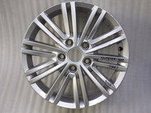 Laden Sie das Bild in den Galerie-Viewer, 1x Alufelge 17 Zoll 7.0" 5x120 55ET 7E0601025J VW Transporter Rim Wheel FEL8803695545zt