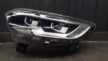 Laden Sie das Bild in den Galerie-Viewer, Frontscheinwerfer Renault Captur I 260604984R Links Scheinwerfer Headlight