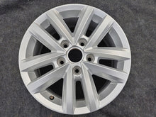 Load image into Gallery viewer, 1x Alufelge 16 Zoll 6.5" 5x120 62ET Glanz Silber 2H0601025AC VW Amarok Rim Wheel FEL4651564056az
