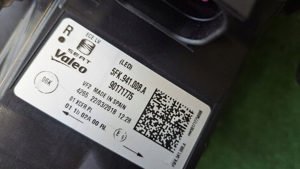 Frontscheinwerfer Seat Tarraco 5FK941008A Rechts Scheinwerfer Headlight