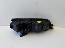Laden Sie das Bild in den Galerie-Viewer, Frontscheinwerfer Skoda Octavia III 5E1941015E Full LED Links Headlight SCH2888006391ph