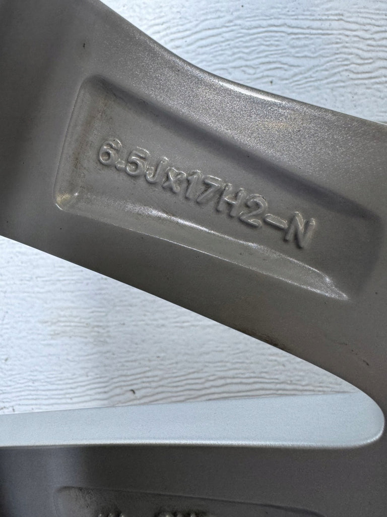 1x Alufelge 17 Zoll 6.5" 5x112 49ET 2K7601025A VW Passat Golf I Rim Wheel FEL4095892542hh