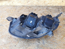 Laden Sie das Bild in den Galerie-Viewer, Frontscheinwerfer Peugeot Expert 9803572580 Rechts Scheinwerfer Headlight SCH9703546831qz