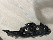 Laden Sie das Bild in den Galerie-Viewer, Frontscheinwerfer Honda Crv IV W2574 Rechts Scheinwerfer Headlight SCH6969637662sk