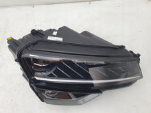 Laden Sie das Bild in den Galerie-Viewer, Frontscheinwerfer Skoda Karoq 13716058484 Full LED Rechts Scheinwerfer Headlight SCH1049251207ng