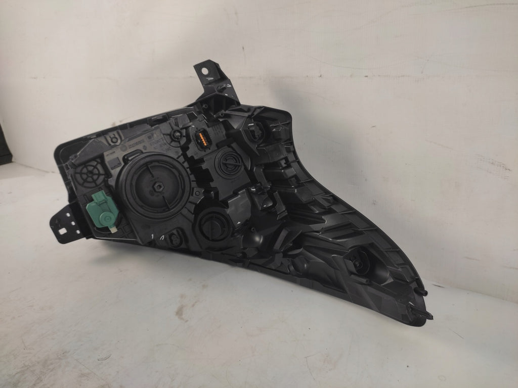 Frontscheinwerfer Opel Vivaro B 260606315R Ein Stück (Rechts oder Links)