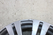 Laden Sie das Bild in den Galerie-Viewer, 1x Alufelge 17 Zoll 7.5" 5x112 45ET A2074010102 Mercedes-Benz Rim Wheel FEL4169265284gy