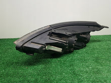 Laden Sie das Bild in den Galerie-Viewer, Frontscheinwerfer Hyundai I30 III 92102G4XXX Rechts Scheinwerfer Headlight SCH9200303792ch
