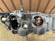 Load image into Gallery viewer, Frontscheinwerfer BMW E70 7161587 Xenon Links Scheinwerfer Headlight SCH6103831268rw