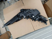 Laden Sie das Bild in den Galerie-Viewer, Frontscheinwerfer Toyota C-Hr 81130-F4280 Rechts Scheinwerfer Headlight
