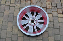 Load image into Gallery viewer, 1x Alufelge 17 Zoll 7.0&quot; 4x100 44ET 403006450R Renault Captur Clio Rim Wheel