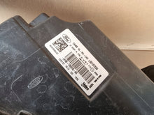 Laden Sie das Bild in den Galerie-Viewer, Frontscheinwerfer Ford Kuga LV4B-13E016-AK Rechts Scheinwerfer Headlight SCH2861275137sm