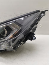 Laden Sie das Bild in den Galerie-Viewer, Frontscheinwerfer Toyota 4 IV LED Links Scheinwerfer Headlight