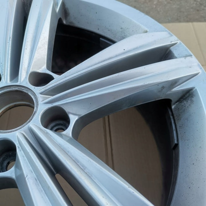 1x Alufelge 18 Zoll 7.0" 5x112 43ET Glanz Silber 5NA601025M VW Tiguan Rim Wheel FEL1415495068eo