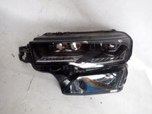 Laden Sie das Bild in den Galerie-Viewer, Frontscheinwerfer Skoda Karoq 57B941035B Full LED Ein Stück (Rechts oder Links) SCH6491532652cu