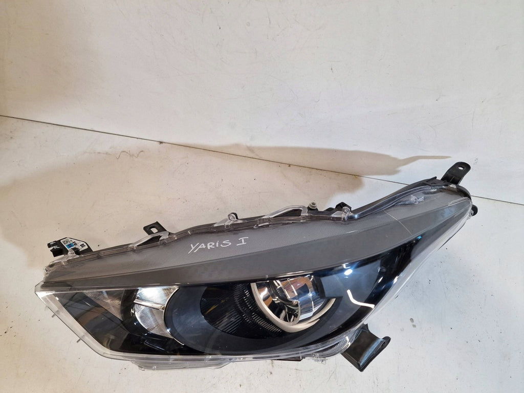 Frontscheinwerfer Toyota Yaris EUK0-6 Links Scheinwerfer Headlight SCH4958300292gf