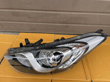 Laden Sie das Bild in den Galerie-Viewer, Frontscheinwerfer Hyundai I30 92101A6000 Links Scheinwerfer Headlight SCH4899499417ep