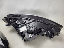 Laden Sie das Bild in den Galerie-Viewer, Frontscheinwerfer BMW 2 Active Tourer U06 5A42247 5A42248 Rechts oder Links SCH4507511152si