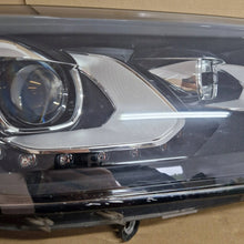 Load image into Gallery viewer, Frontscheinwerfer VW Touareg 7P1941752 Xenon Rechts Scheinwerfer Headlight