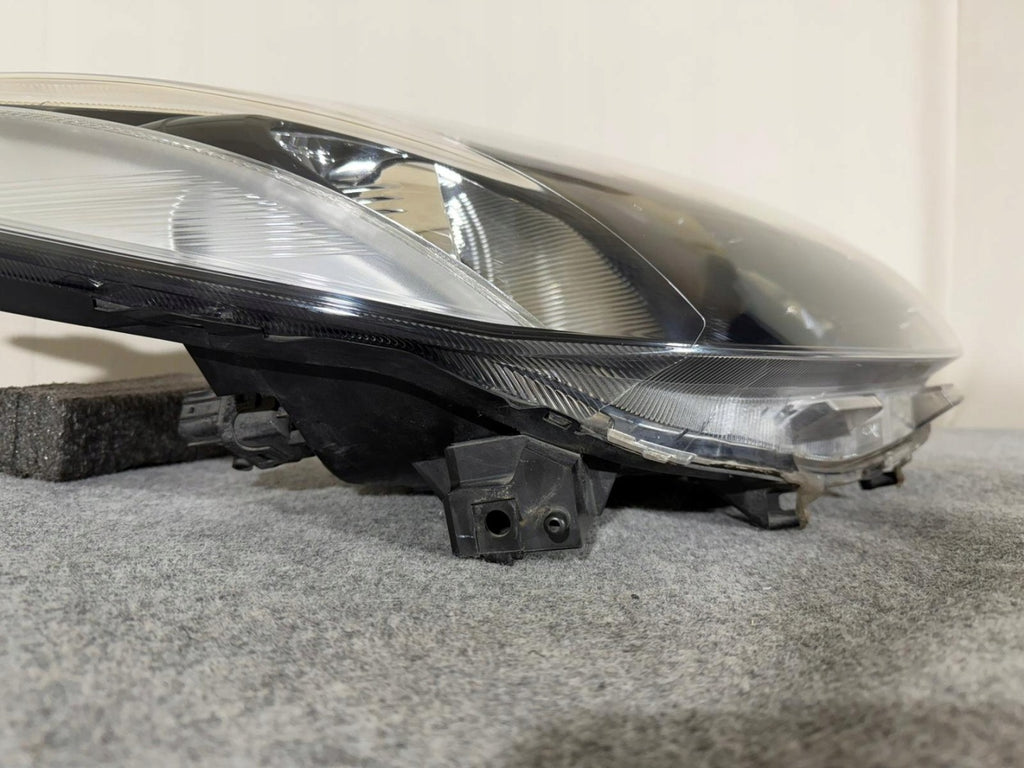 Frontscheinwerfer Mazda II D651-51030 Rechts Scheinwerfer Headlight SCH8303199187nz