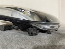 Laden Sie das Bild in den Galerie-Viewer, Frontscheinwerfer Mazda II D651-51030 Rechts Scheinwerfer Headlight SCH8303199187nz