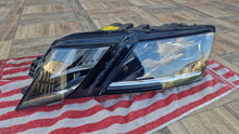 Laden Sie das Bild in den Galerie-Viewer, Frontscheinwerfer Skoda Octavia III 5E1941015E Links Scheinwerfer Headlight SCH7021597537oy