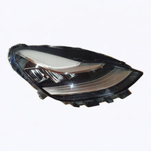 Laden Sie das Bild in den Galerie-Viewer, Frontscheinwerfer Tesla 107737600-C 107737650-B LED Rechts Headlight