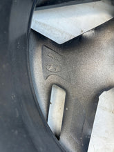 Load image into Gallery viewer, 1x Alufelge 18 Zoll 7.0" 5x114.3 50ET 52910DF600 Hyundai Kona Rim Wheel FEL8806868005du