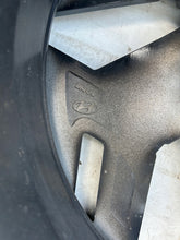 Load image into Gallery viewer, 1x Alufelge 18 Zoll 7.0" 5x114.3 50ET 52910DF600 Hyundai Kona Rim Wheel FEL8806868005du