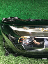 Laden Sie das Bild in den Galerie-Viewer, Frontscheinwerfer Alfa Romeo 50572573 LB7262772627 Links Scheinwerfer Headlight SCH7341396928gl