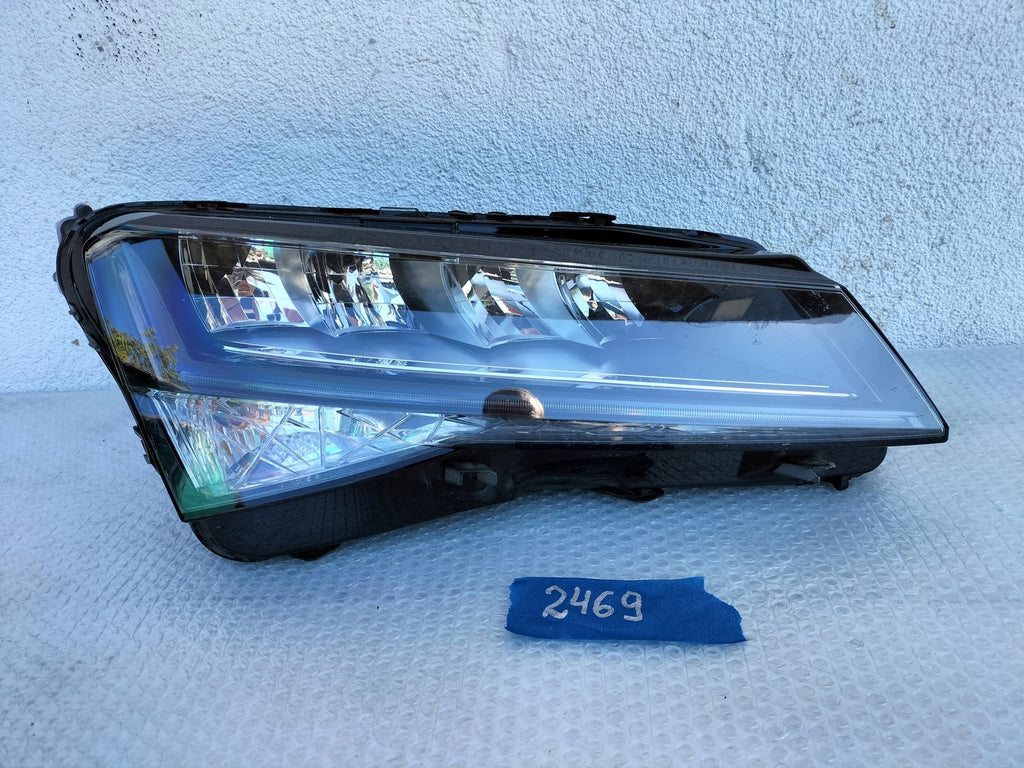 Frontscheinwerfer Skoda Superb III 3V1941016C Rechts Scheinwerfer Headlight SCH3257353712jy