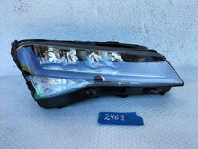 Load image into Gallery viewer, Frontscheinwerfer Skoda Superb III 3V1941016C Rechts Scheinwerfer Headlight SCH3257353712jy